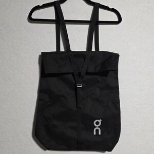 EUC ON RUNNING BLACK NYLON BACKPACK ADJUSTABLE STRAP